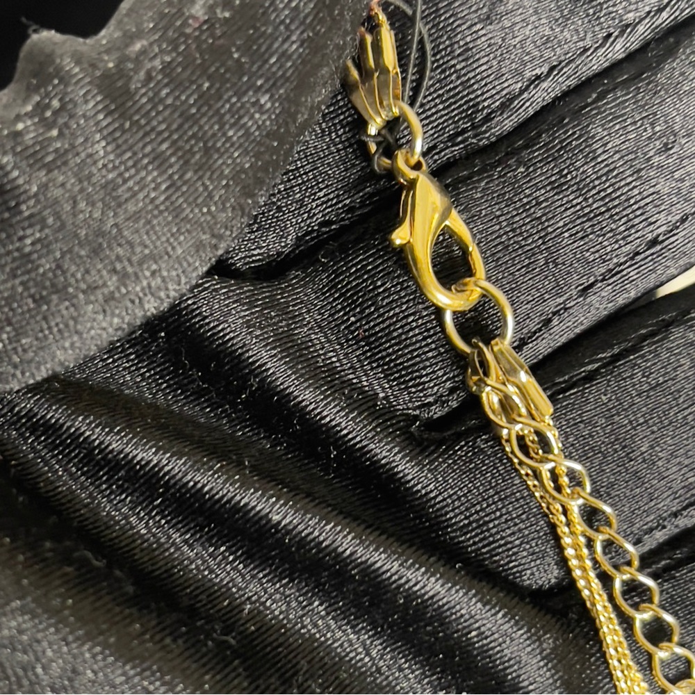 NWT Betsey Johnson Tzarina Cascade Rose Beaded Necklace On A Tri Gold Tone Chain - Picture 6 of 10